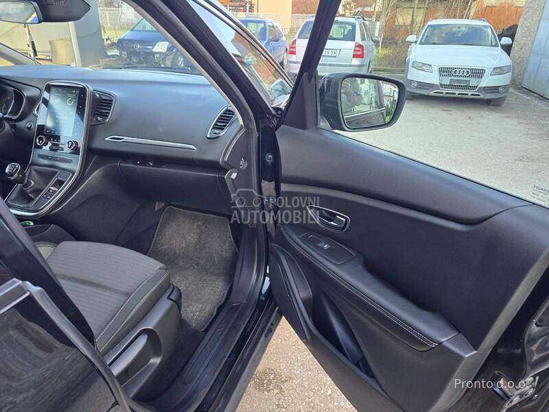 Renault Scenic 1.5 dci matrix