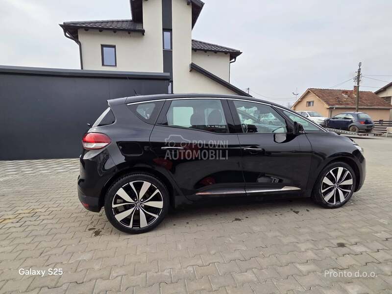 Renault Scenic 1.5 dci matrix