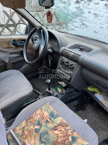 Opel Corsa B 