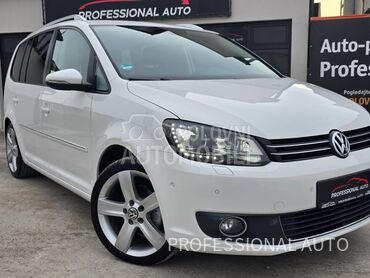 Volkswagen Touran HIGHLINE/DSG/LED