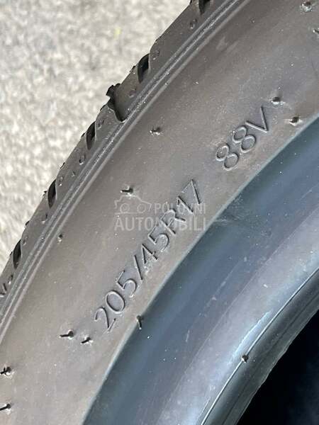 Hankook 205/45 R17 Letnja