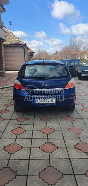 Opel Astra H 1.6