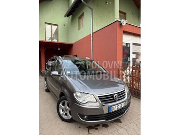 Volkswagen Touran 2.0TDI HIGHLINE