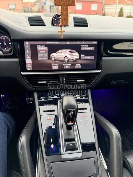 Porsche Cayenne Coupe TURBO 550HP