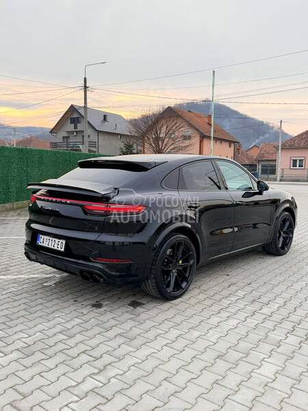 Porsche Cayenne Coupe TURBO 550HP