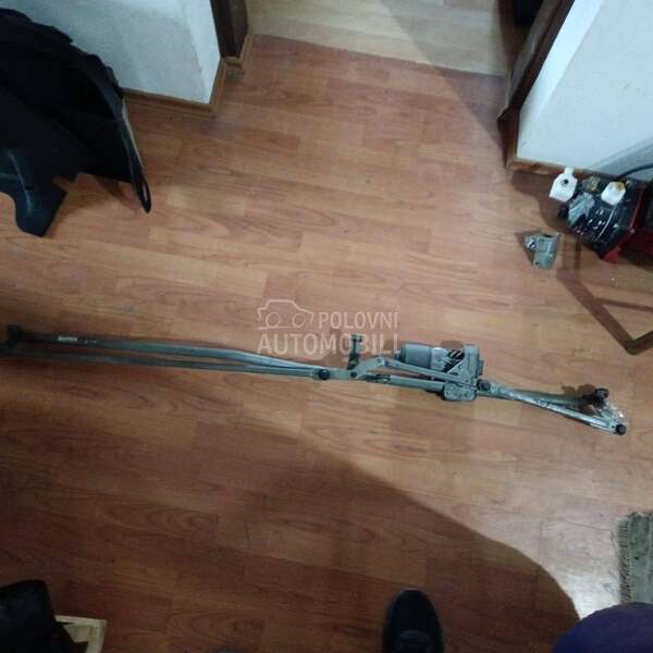 Motor poluga brisaca