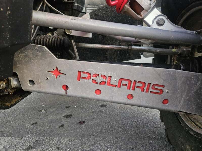 Polaris rzr 1000 4sed