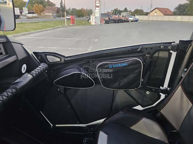 Polaris rzr 1000 4sed