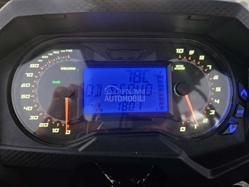 Polaris rzr 1000 4sed