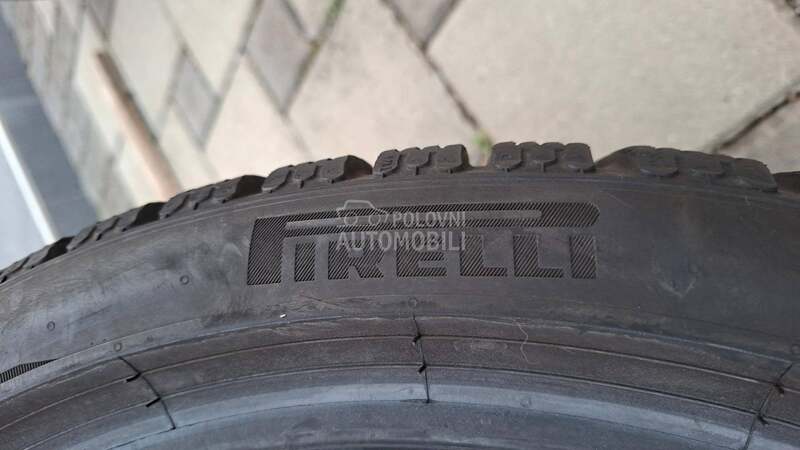 Pirelli 255/35 R19 Zimska