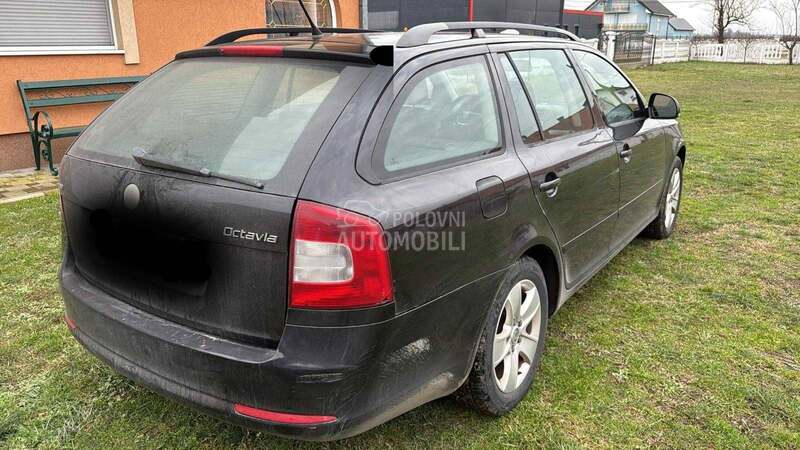 Škoda Octavia -  kompletan auto u delovima
