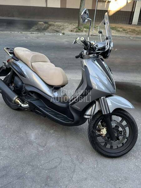 Piaggio Beverly Cruiser 500