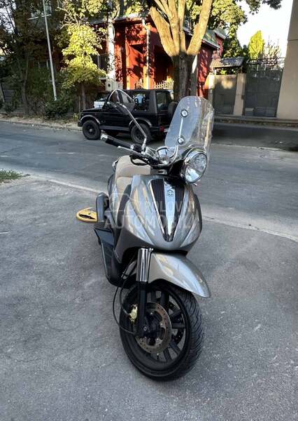 Piaggio Beverly Cruiser 500