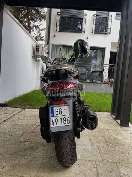 Piaggio Beverly Cruiser 500