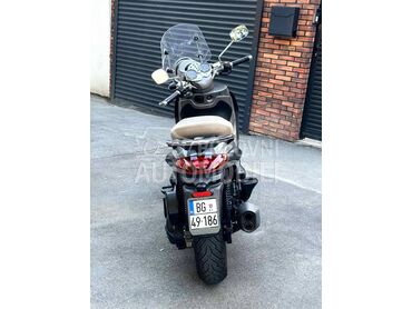 Piaggio Beverly Cruiser 500