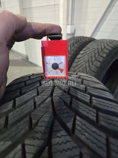 Continental 205/55 R16 Zimska