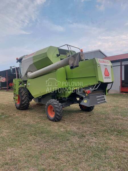 Claas Avero 240