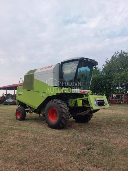 Claas Avero 240