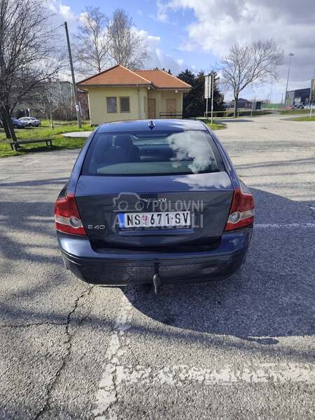 Volvo S40 