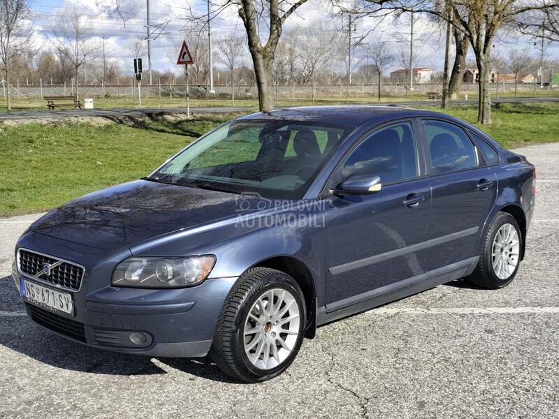 Volvo S40 