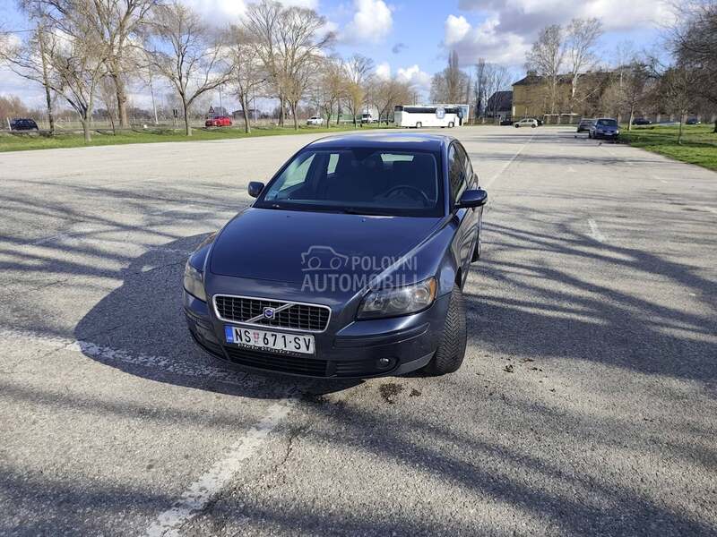 Volvo S40 