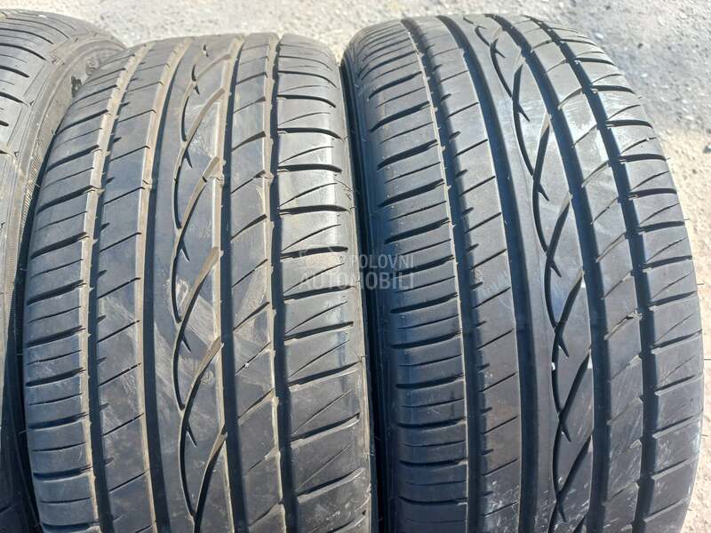 Sunwide 215/50 R17 Letnja