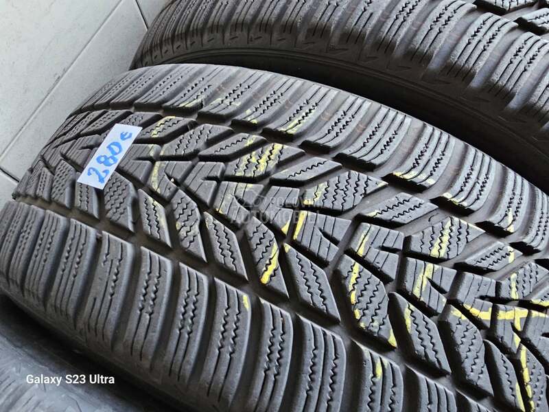 Hankook 235/55 R18 Zimska