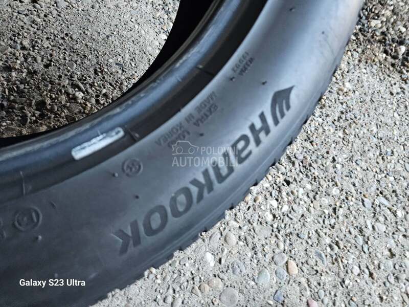 Hankook 235/55 R18 Zimska