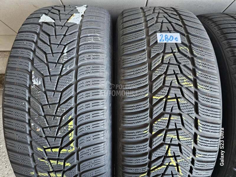 Hankook 235/55 R18 Zimska