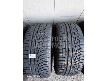 Hankook 235/35 R19 Zimska