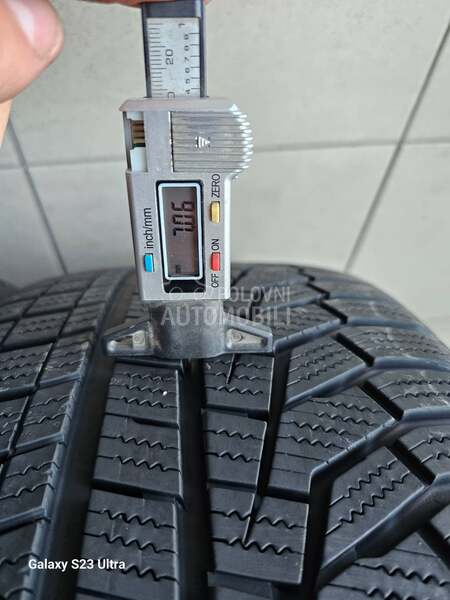 Hankook 235/35 R19 Zimska