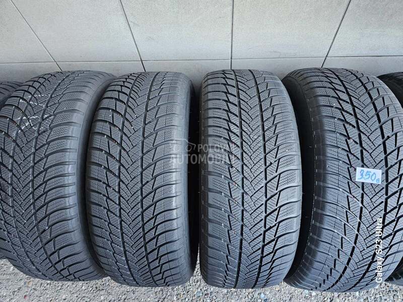 Bridgestone 225/55 R18 Zimska