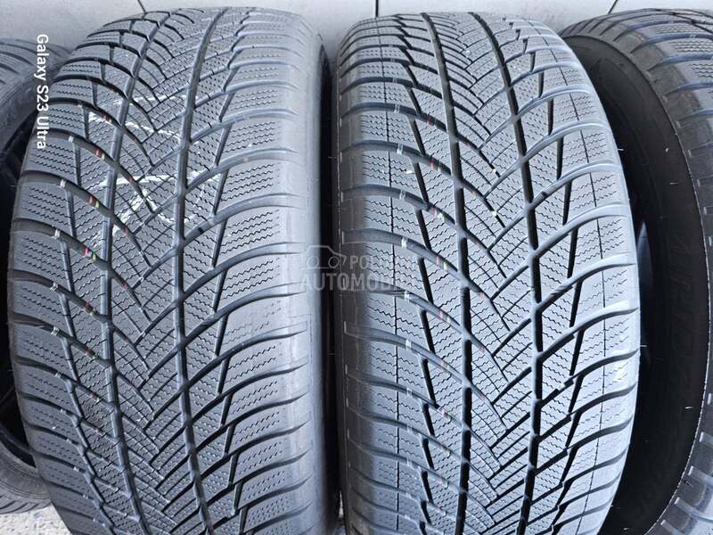 Bridgestone 225/55 R18 Zimska