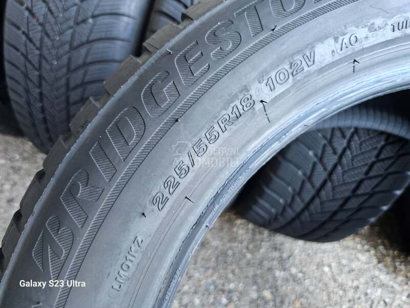 Bridgestone 225/55 R18 Zimska