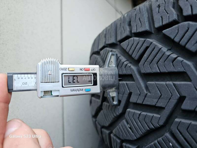 Tigar 215/60 R17 Zimska