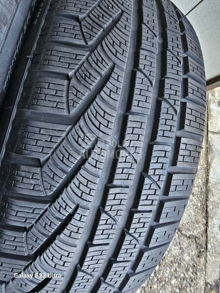 Pirelli 225/55 R17 Zimska