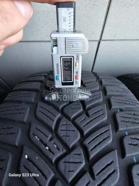 Fulda 215/55 R17 Zimska