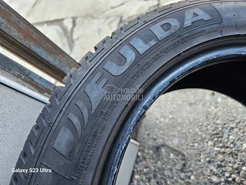 Fulda 215/55 R17 Zimska