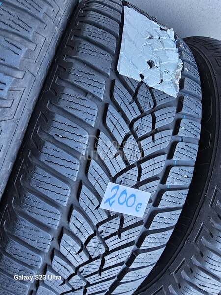 Fulda 215/55 R17 Zimska