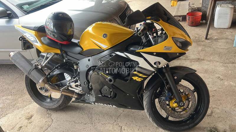 Yamaha R6