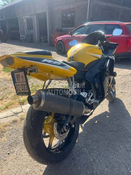 Yamaha R6