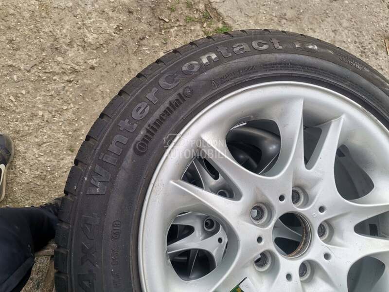 Continental 215/60 R17 Zimska