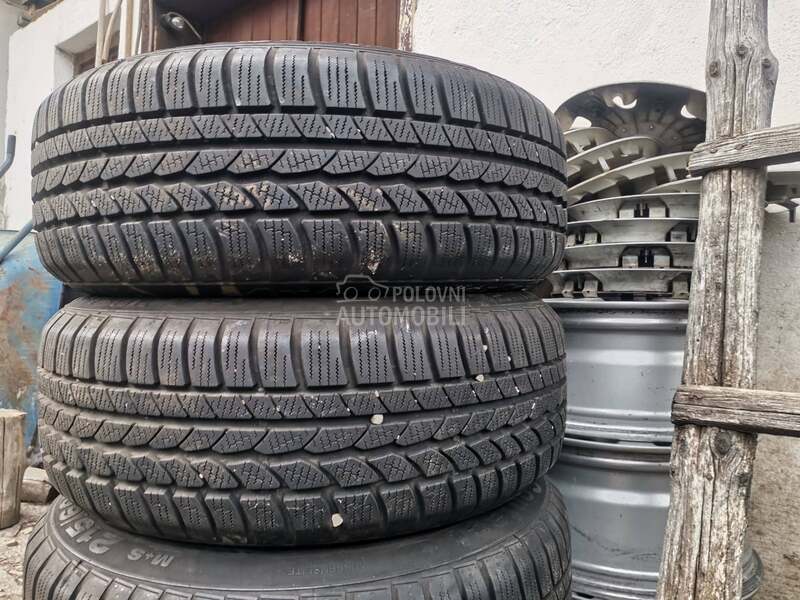 Continental 215/60 R17 Zimska