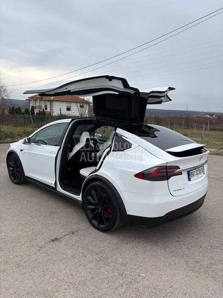 Tesla Model X ludicrous
