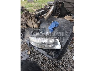 Far za Audi A4 od 2001. do 2004. god.