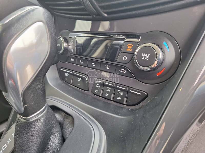 Ford Kuga V.e.S.e.r.v Org.km