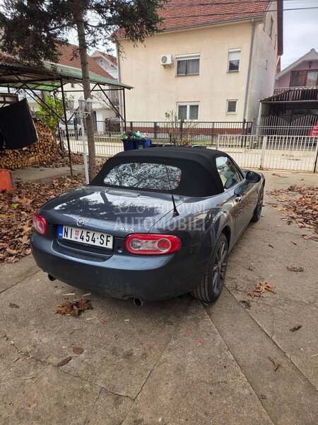Mazda MX-5 1.8