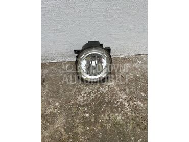 Desni far za Jeep Renegade od 2014. do 2018. god.