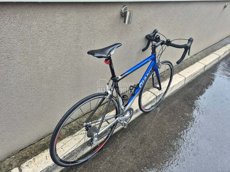 Giant TCR alliance 8.7kg