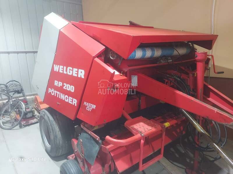 Krone 1250 Welger RP 200